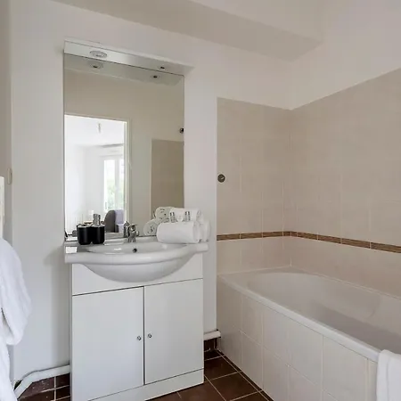 Apartment Hamac Suites - Studio Bertholey - 2people Oullins